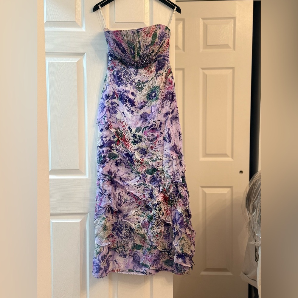 Elegant Strapless Ruffled Floral Dress Wedding Guest. EU Brand: Aire Barcelona
